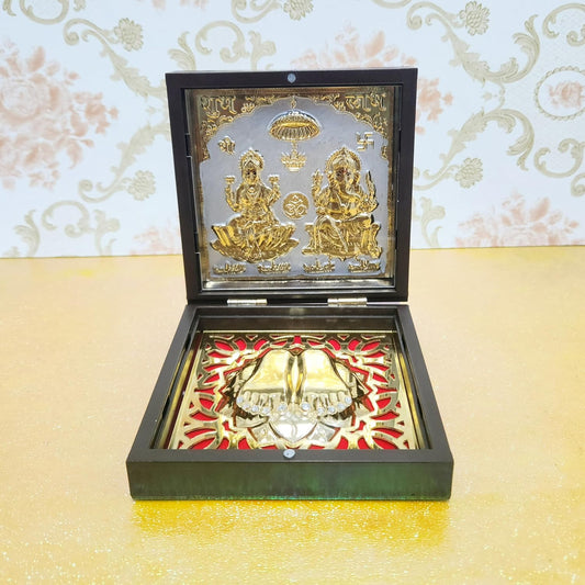 Lakshmi Ganpati with Charan Paduka